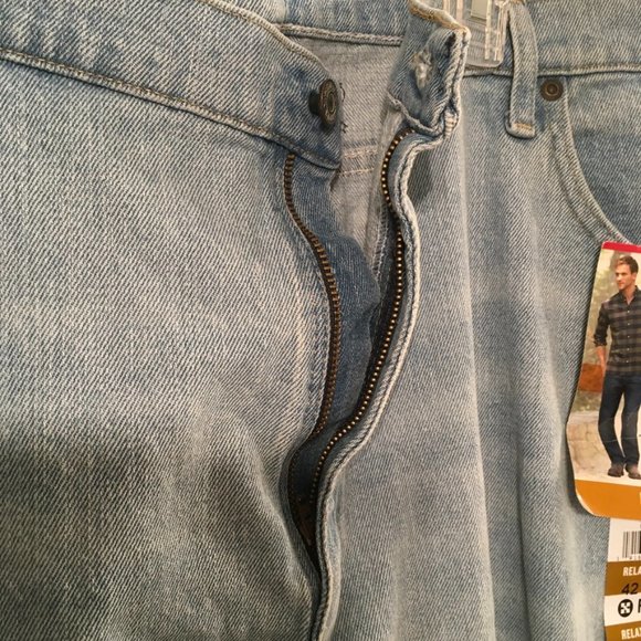 Men's Wrangler Relaxed Fit Denim Jeans - Picture 3 of 7
